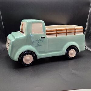 The Pioneer Woman Vintage Truck Charlie Stoneware Planter Unused Condition
